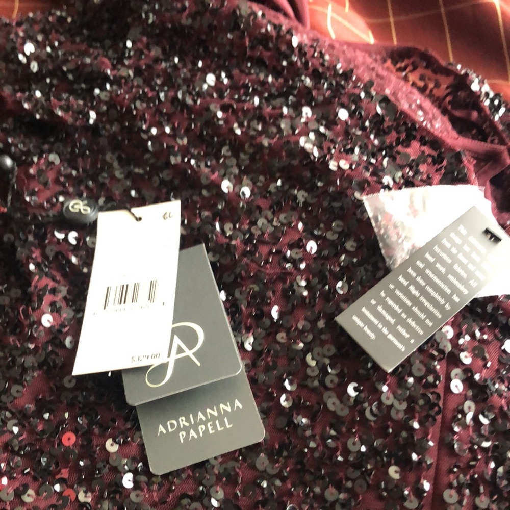 Time to sparkle this holiday season beautiful Adriana papell new dress - Picture 6 of 10